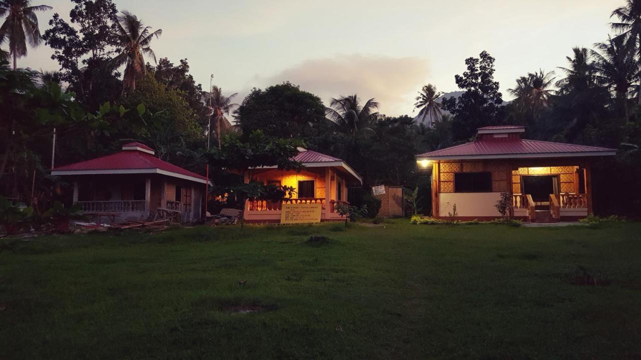 Paco'S Garden Home Stay Mambajao Exterior foto