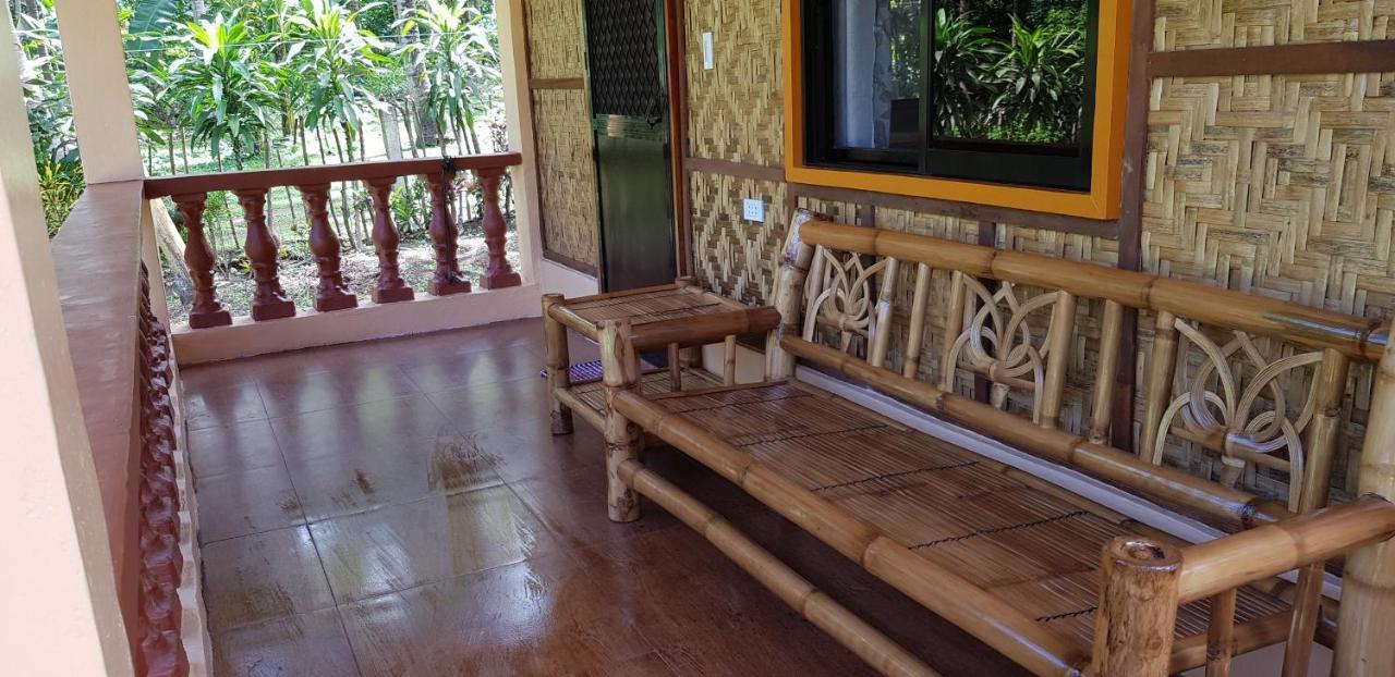 Paco'S Garden Home Stay Mambajao Exterior foto