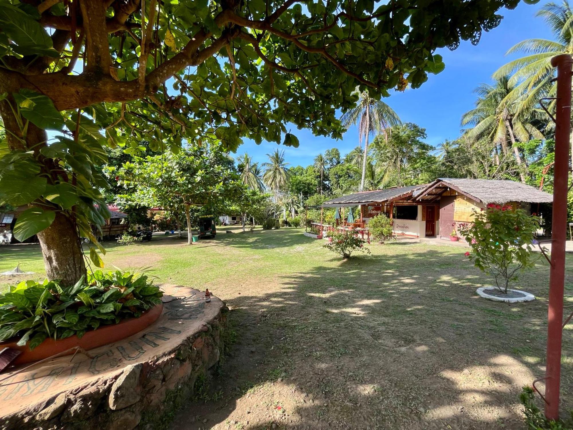 Paco'S Garden Home Stay Mambajao Exterior foto